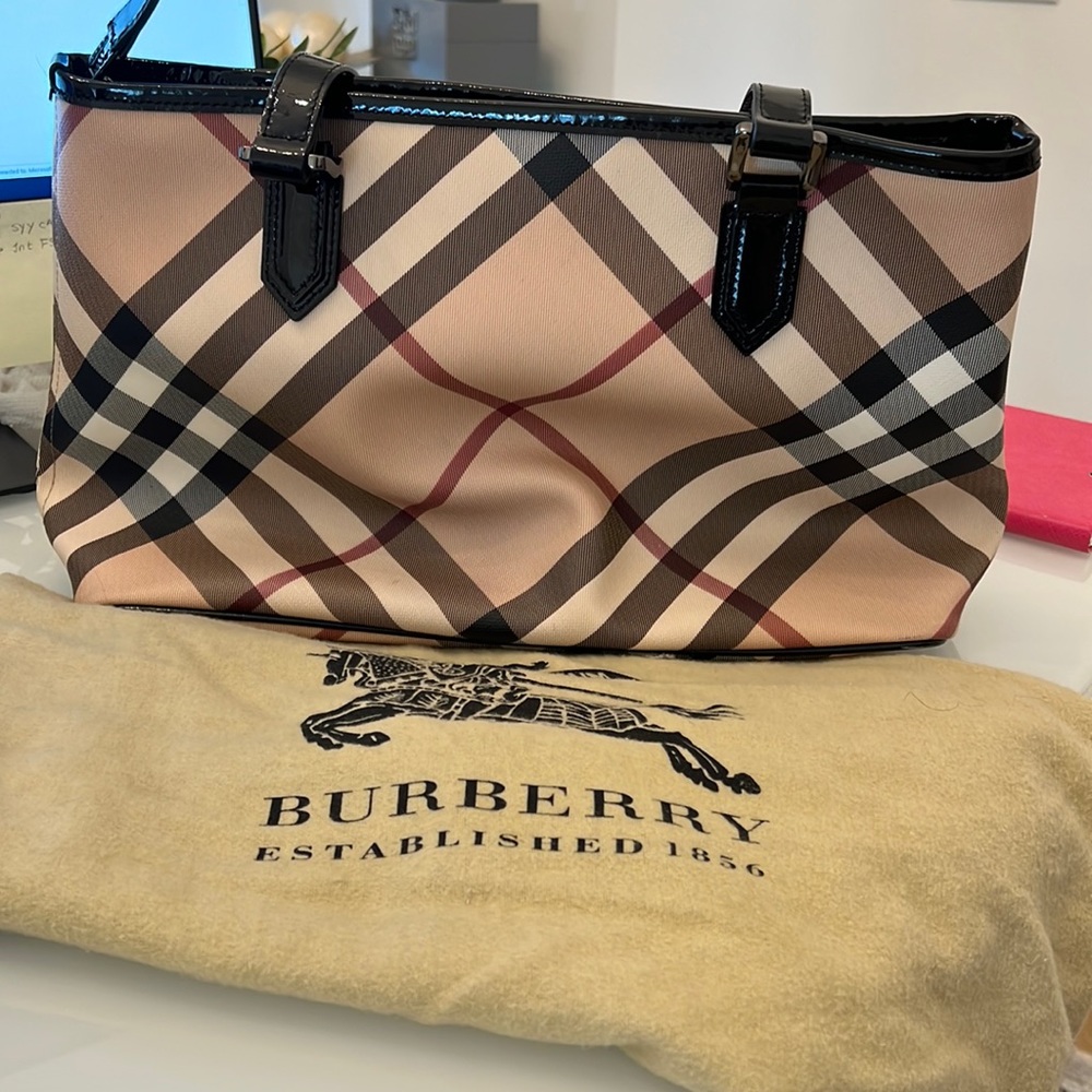 Burberry Purse